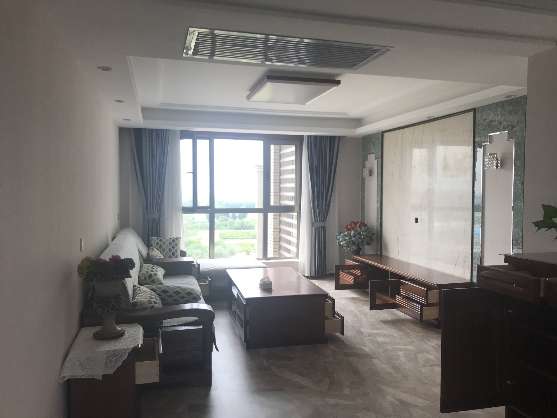 现代风格三室一厅装修设计效果图
