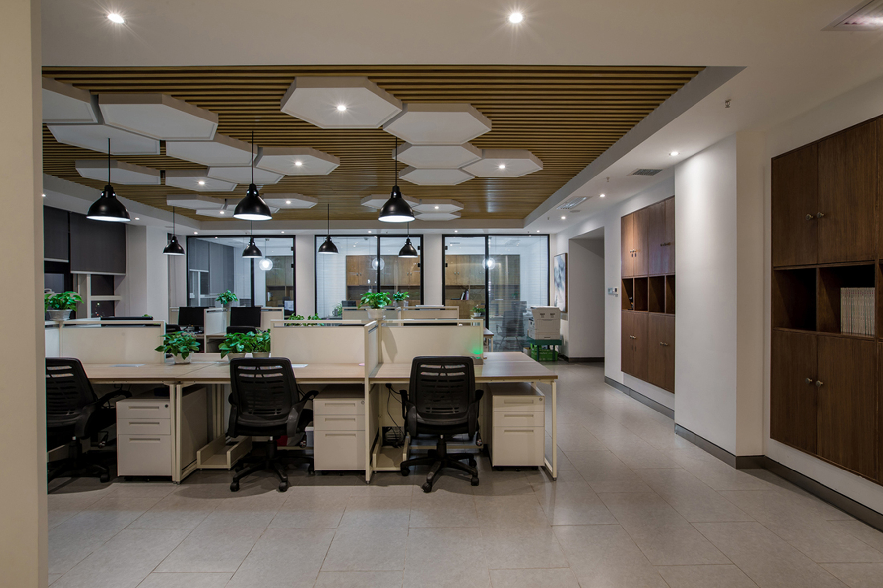 山西海润物贸有限公司 - 现代风格一室一厅一卫装修效果图 - ***5设计