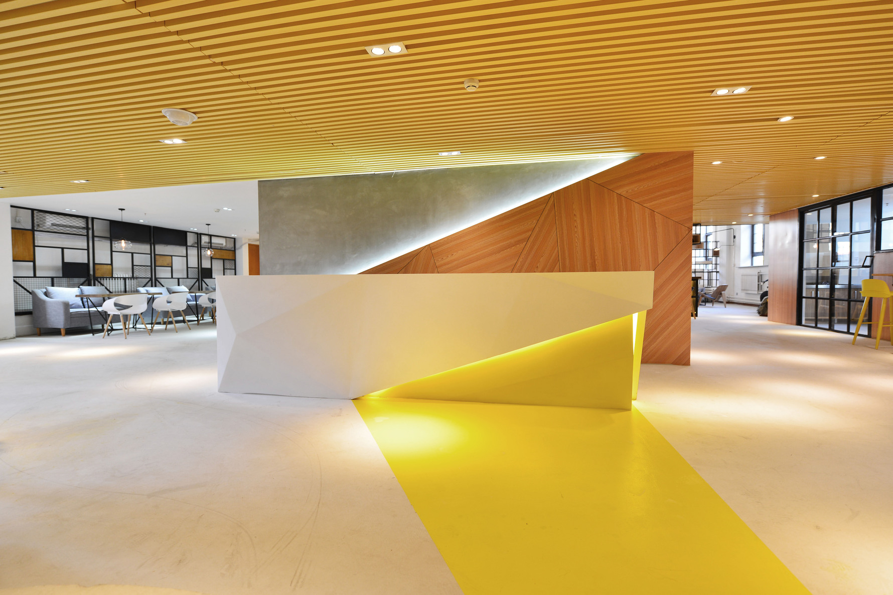 现代风格五室五厅装修设计效果图