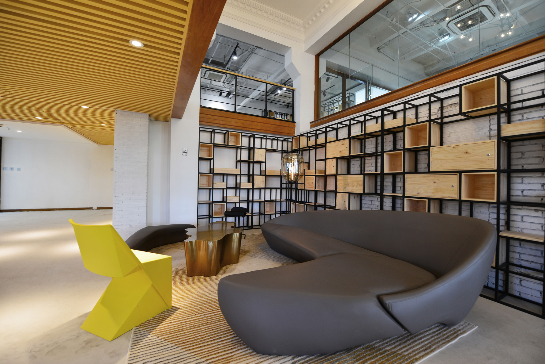 现代风格休闲厅装修设计效果图