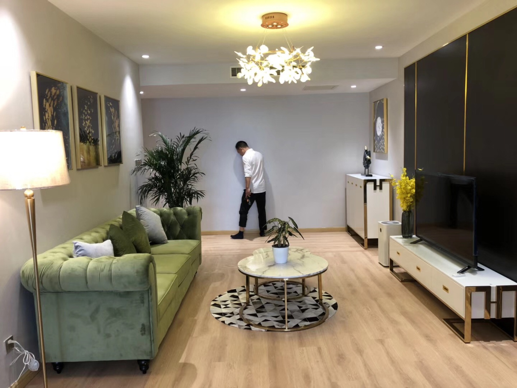 现代风格客厅装修设计效果图